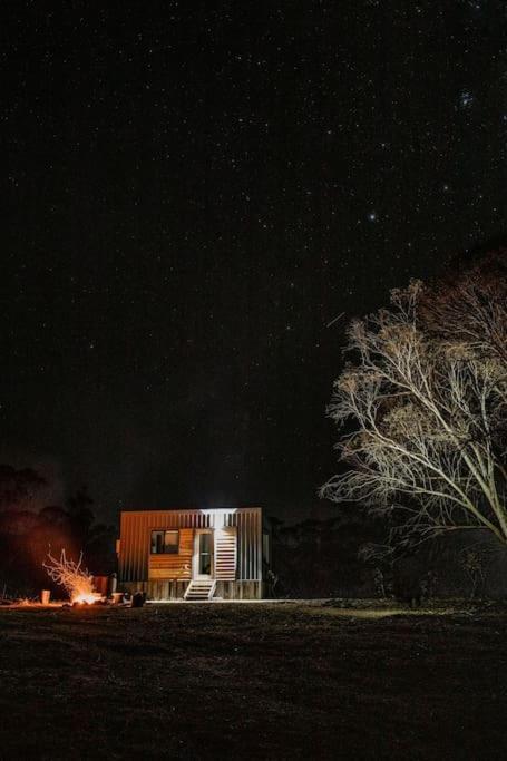 Big Yard Escapes - Two Off-Grid Tiny Houses On The Mowamba River Jindabyne Exteriér fotografie