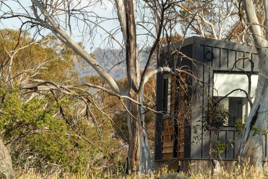 Big Yard Escapes - Two Off-Grid Tiny Houses On The Mowamba River Jindabyne Exteriér fotografie
